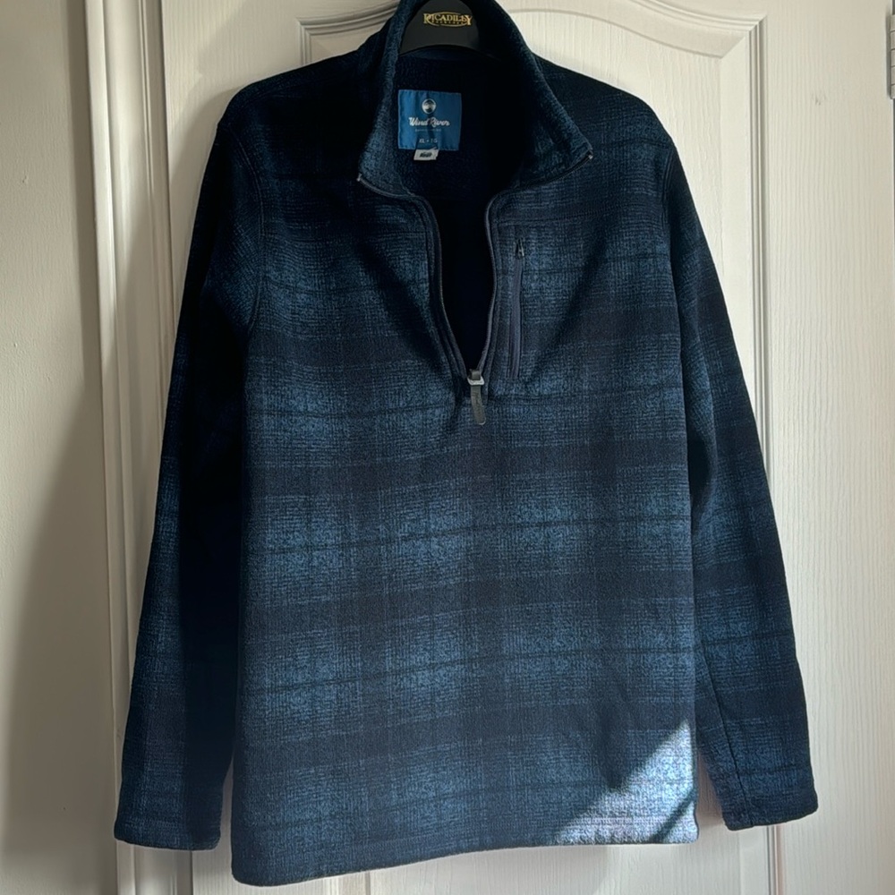 Wind river outfitters, Men’s plaid pullover zippered neck and pocket, size XL